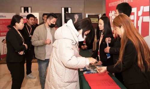艺术涂料加盟要注意什么_艺术涂料品牌代理加盟_用艺术涂料 加盟